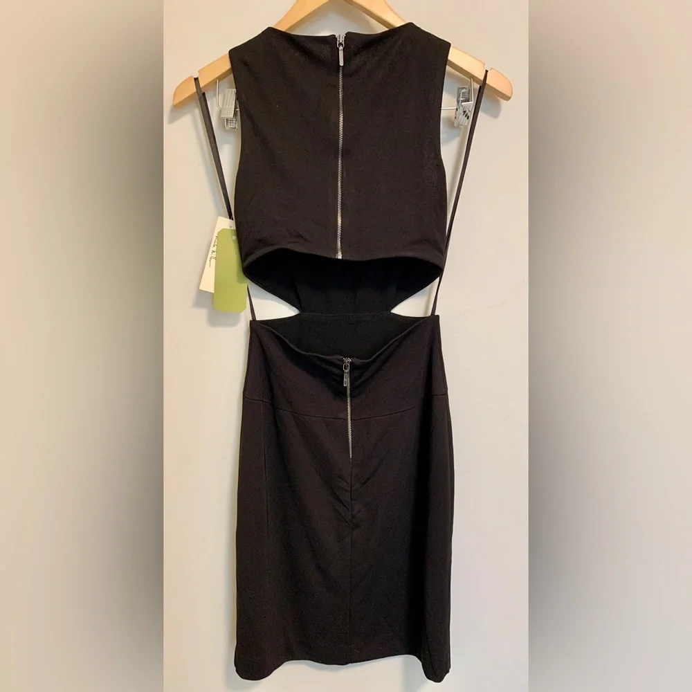 Never worn, with tags Black dress with back cut-out - Picture 3 of 4